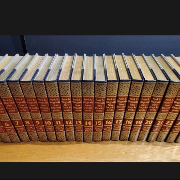 FUNK AND WAGNALLS encyclopedia 1986 complete set 1-29 - Picture 2 of 2